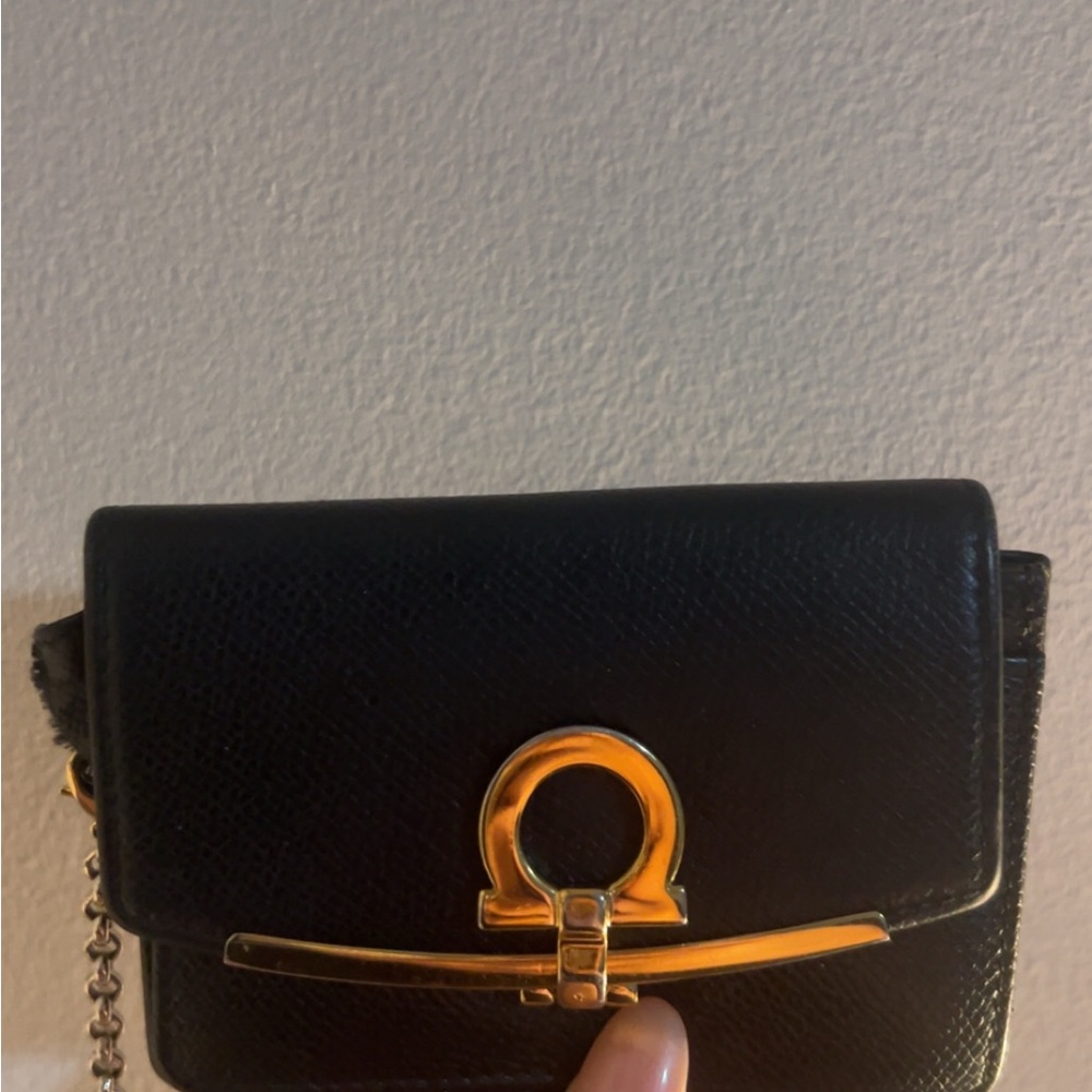 Salvatore Ferragamo Gancini Black Gold Key Card Holder with Chain: Black&Gold - Picture 4 of 15